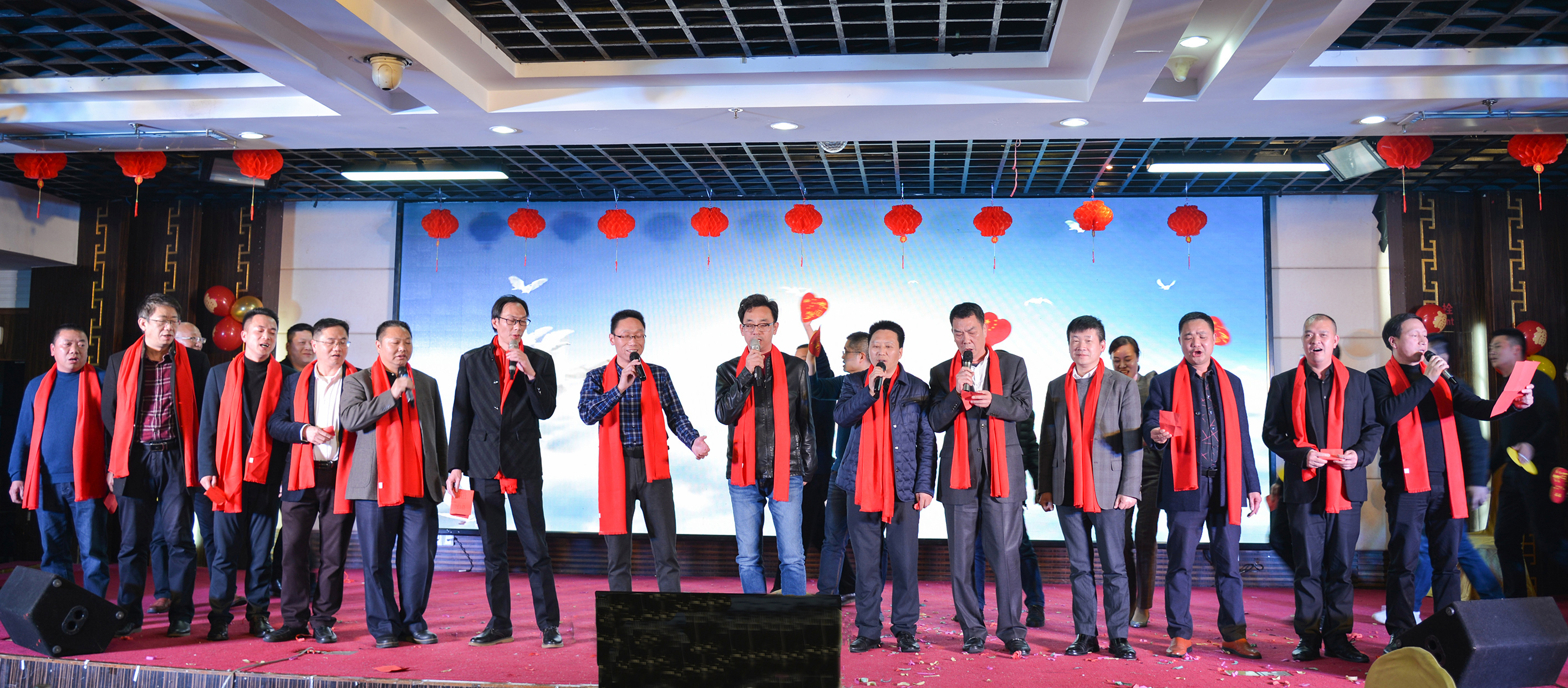 合唱《我和我的祖国》.jpg