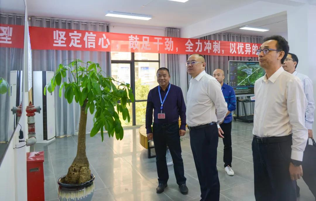 蔡琳总经理听取霞浦开云(中国)“百日冲刺”劳动竞赛工作汇报.jpg
