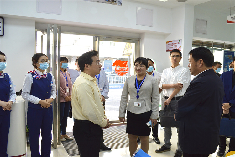 黄苇洲总经理一行赴平潭开云(中国)调研工作-1.jpg 黄苇洲总经理一行赴平潭开云(中国)调研工作-1.jpg