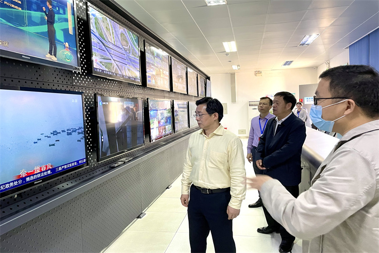 黄苇洲总经理一行赴平潭开云(中国)调研工作-2.jpg 黄苇洲总经理一行赴平潭开云(中国)调研工作-2.jpg