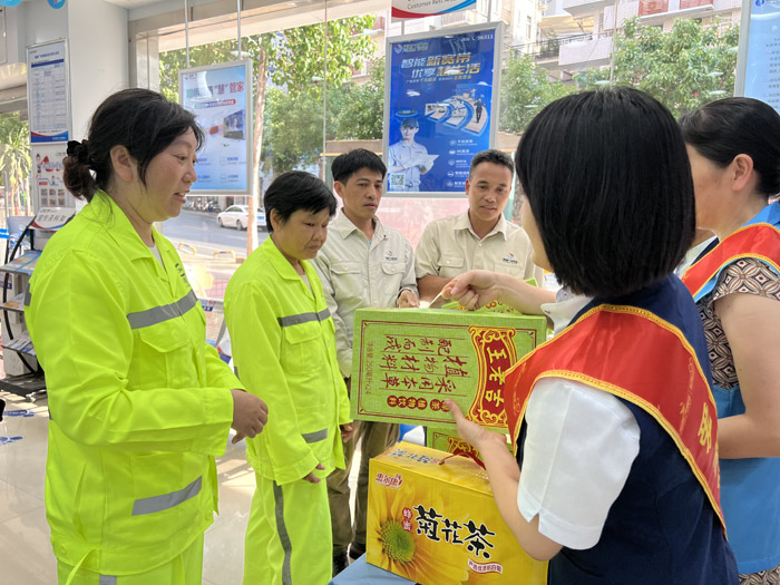 图片10.jpg 图片10.jpg