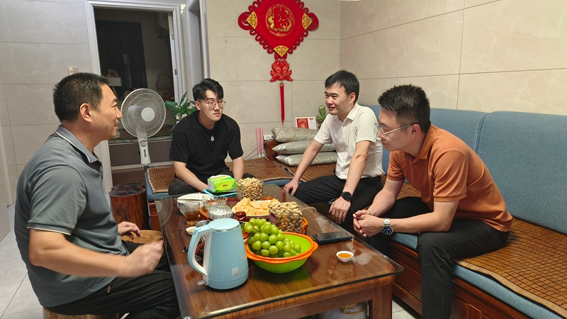 俞权彬_副本.jpg 俞权彬_副本.jpg