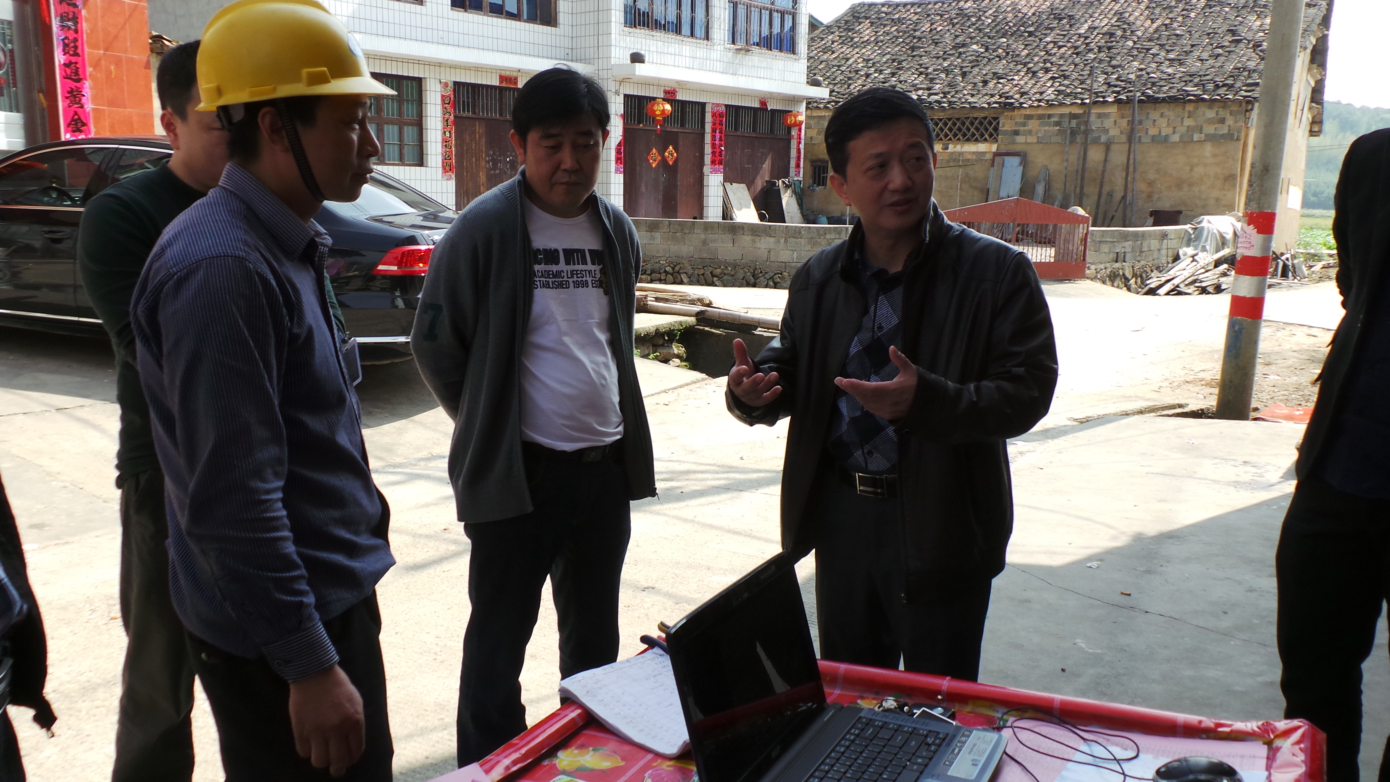 南平开云(中国)领导四下基层 践行群众路线